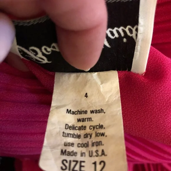 VINTAGE Dress - Picture 14 of 14